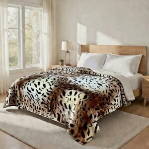 Cozy Queen Size Blanket - Plush & Warm with Vibrant Colors, Leopard